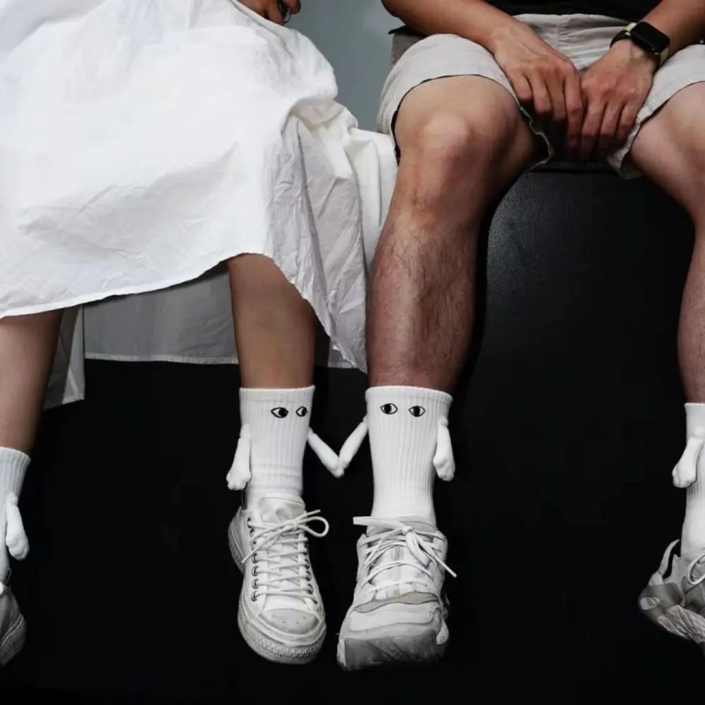 Белые магнитные носки с креативной вышивкой, дышащие тонкие женские носки Kroean Hand in Hand Socks для мальчиков